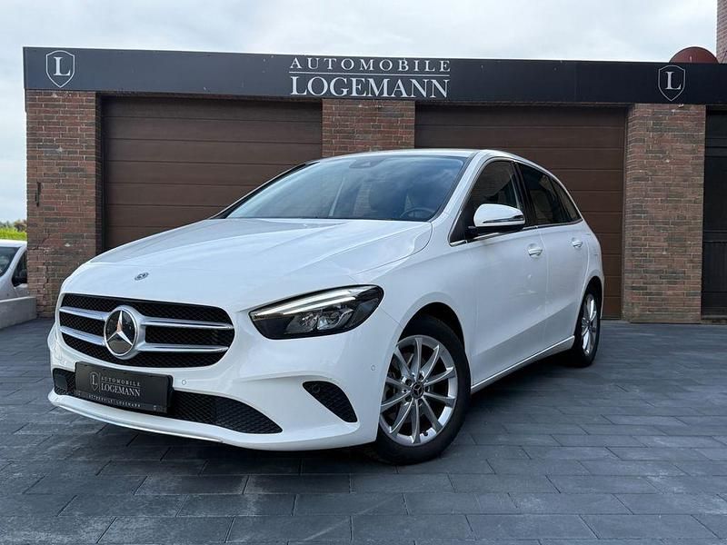 Weiß Gebraucht 2019 Mercedes B200 Progressive Van / Kleinbus | 23.700 € (Fairer Preis) - Bild 1/4