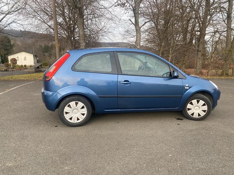 Gebraucht Ford Fiesta 69 PS (50 kW) 2025 Blau Kleinwagen