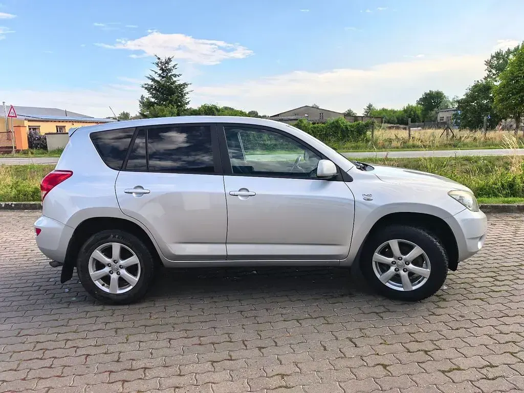 Gebraucht Toyota RAV4 150 PS (110 kW) 2008 Silber SUV