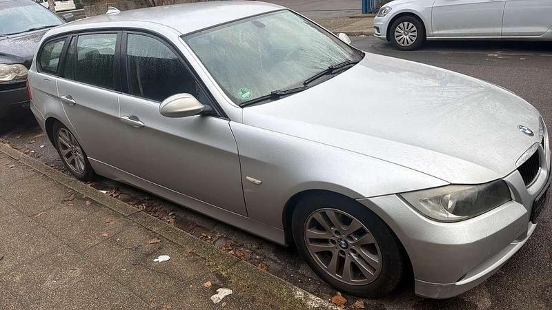 Gebraucht BMW 320 163 PS (119 kW) 2008 Limousine