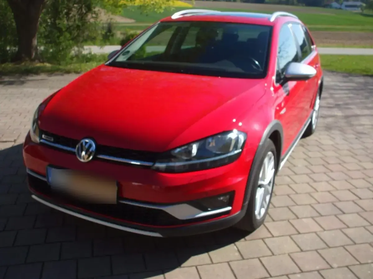 Second-hand VW Golf Alltrack 179 CP (131 kW) 2017 Roșu Break