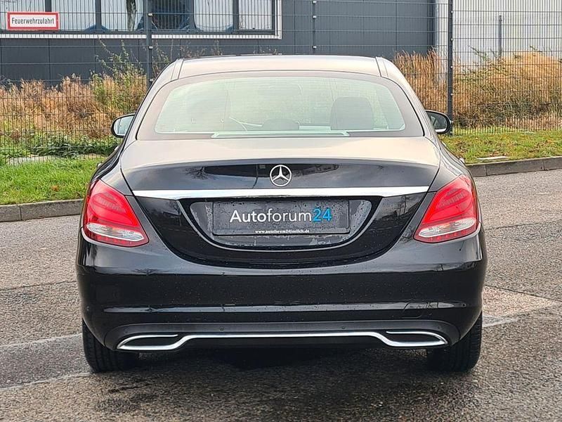 Gebraucht Mercedes C180 116 PS (85 kW) 2017 Schwarz Limousine