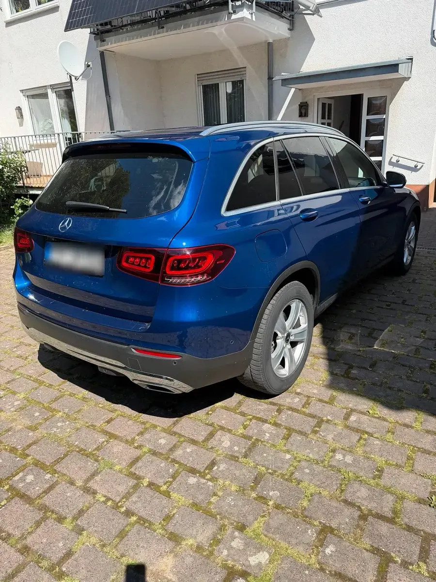 Gebraucht Mercedes GLC220 194 PS (142 kW) 2020 Blau SUV