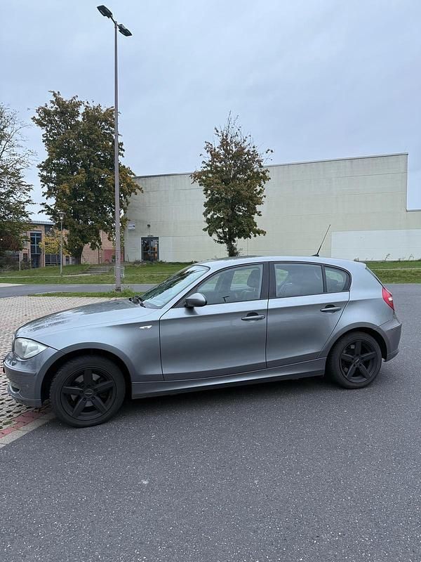 Gebraucht BMW 118 143 PS (105 kW) 2008 Grau Kleinwagen
