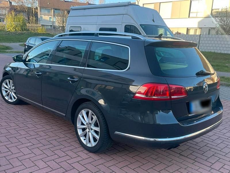 Gebraucht VW Passat Highline 177 PS (130 kW) 2013 Grau SUV