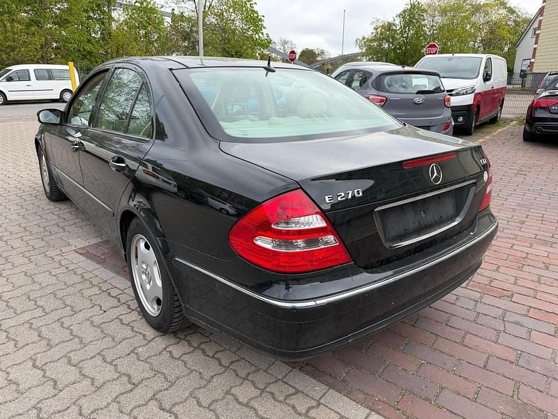 Second-hand Mercedes E270 177 CP (130 kW) 2003 Berlinǎ