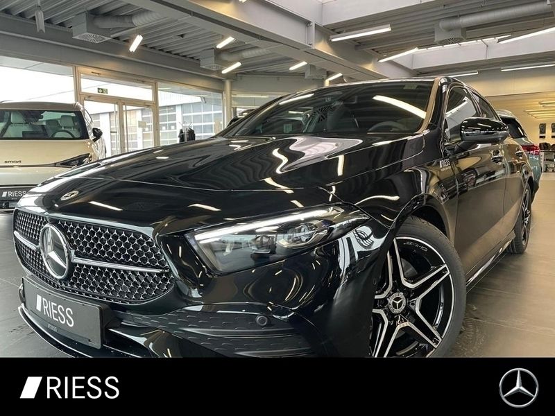 Schwarz Gebraucht 2025 Mercedes A220 AMG Limousine | 42.800 € (Fairer Preis) - Bild 1/4