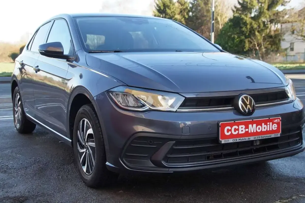 Gebraucht VW Polo Life 95 PS (69 kW) 2025 Rauchgrau metallic Kleinwagen
