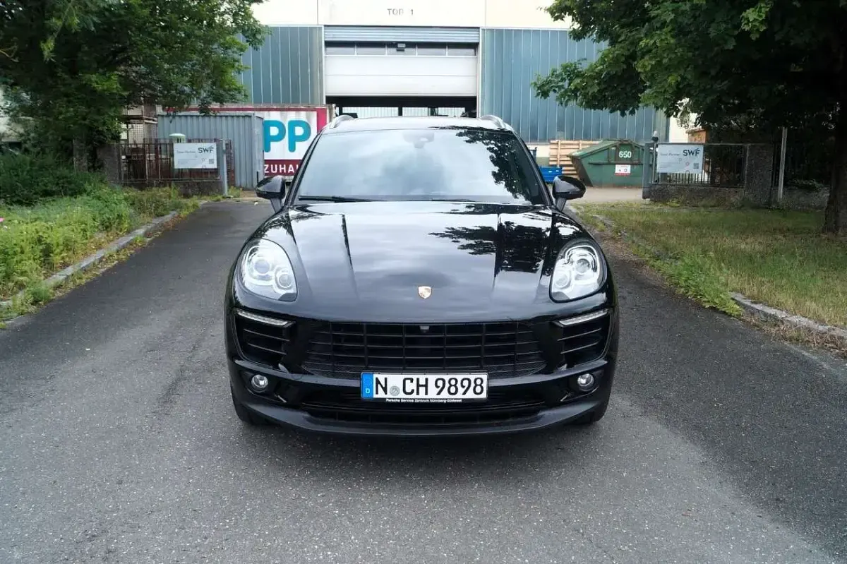 Gebraucht Porsche Macan Basis 252 PS (185 kW) 2018 Schwarz SUV