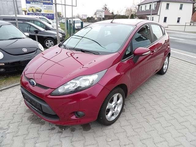 Gebraucht Ford Fiesta Trend 82 PS (60 kW) 2009 Hot magenta Kleinwagen