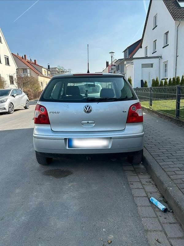 Gebraucht VW Polo 63 PS (46 kW) 2002 Silber Kleinwagen