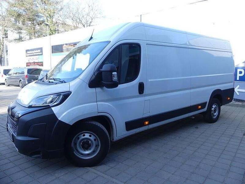 Gebraucht Peugeot Boxer 180 PS (132 kW) 2025 Weiss (metallic) Van