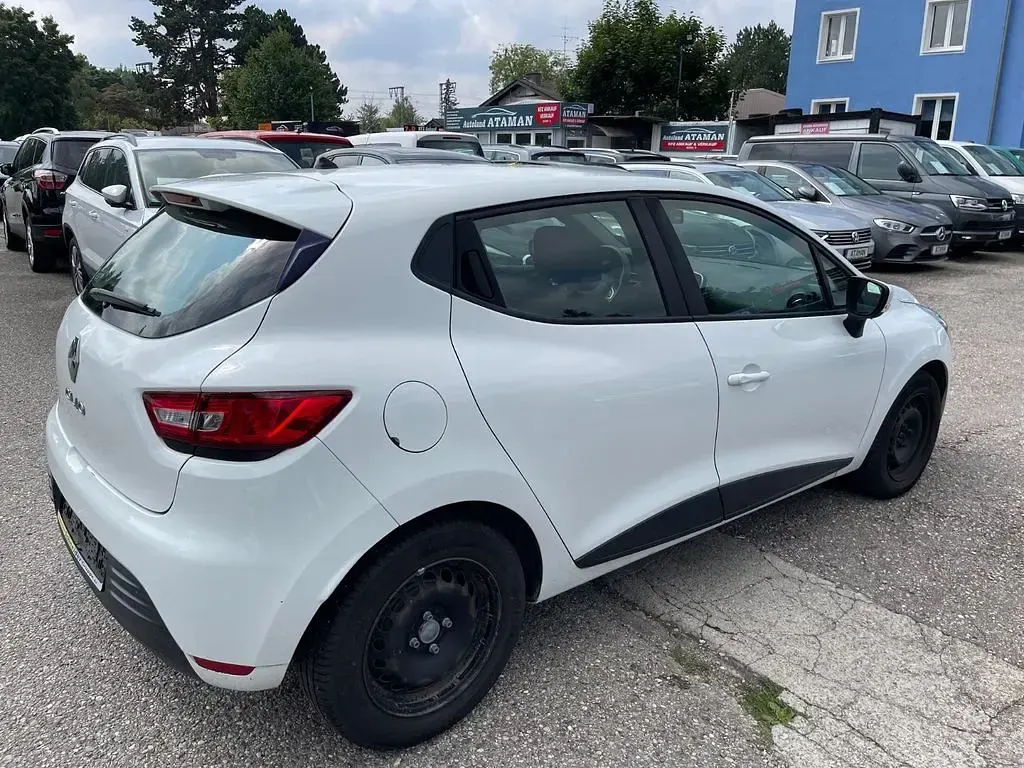Gebraucht Renault Clio IV Life 75 PS (55 kW) 2018 Weiß Limousine
