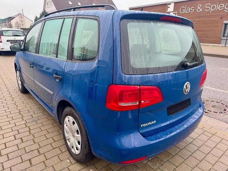 Gebraucht VW Touran Trendline 105 PS (77 kW) 2012 Blau Van / Kleinbus