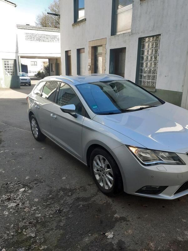 Silber Gebraucht 2016 Seat Leon Kombi | 6.990 € (Guter Preis) - Bild 1/4