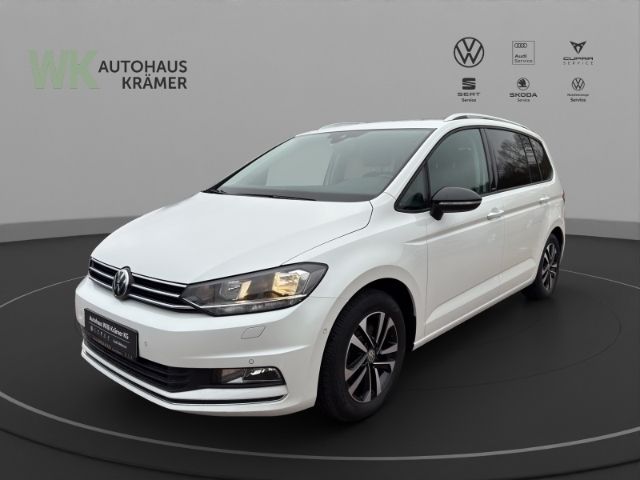 Weiss Gebraucht 2019 VW Touran IQ Drive Van / Kleinbus | 22.900 € (Teuer) - Bild 1/4