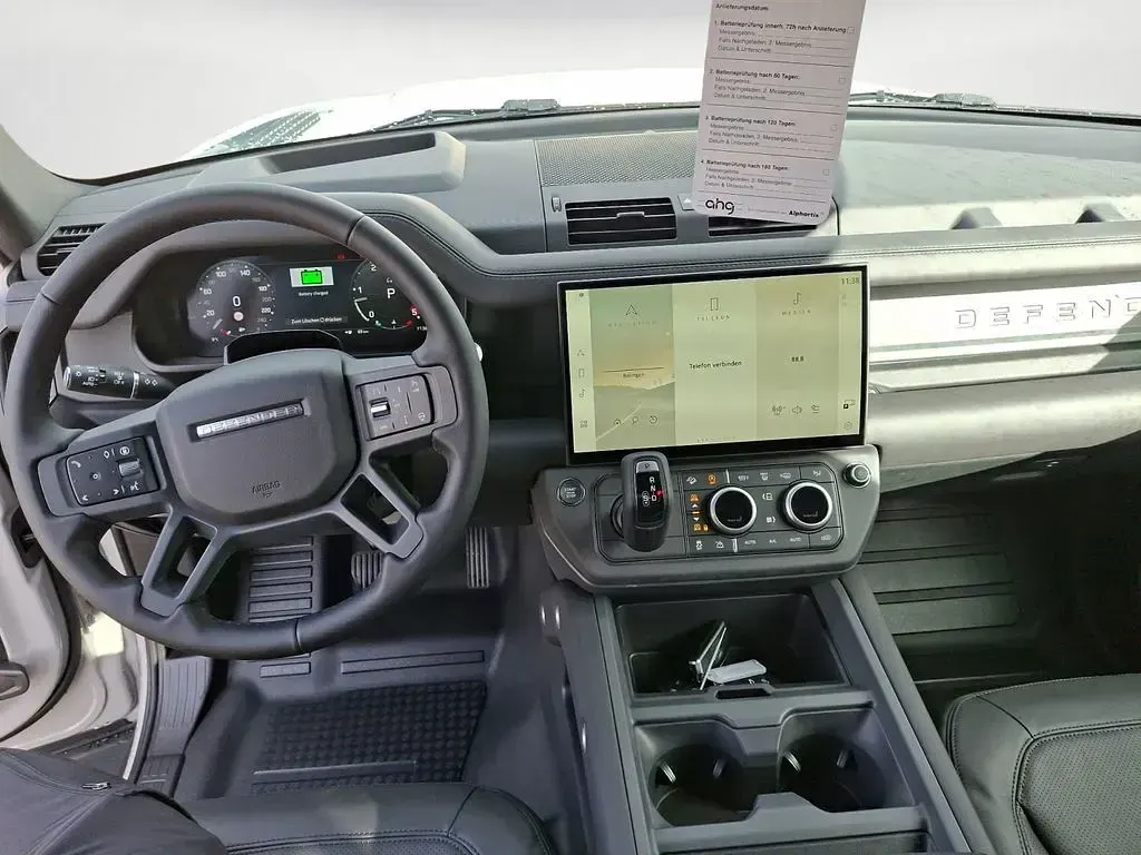 Neu Land Rover Defender HSE Dynamic 349 PS (256 kW) 2026 Borasco grey SUV