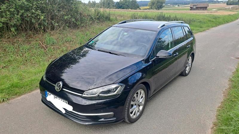 Schwarz Gebraucht 2017 VW Golf VII Highline Kombi | 14.199 € (Fairer Preis) - Bild 1/4