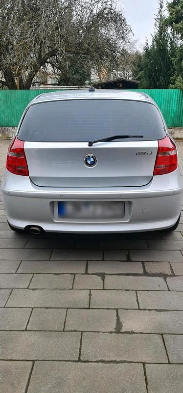 Gebraucht BMW 118 143 PS (105 kW) 2011 Silber Kleinwagen
