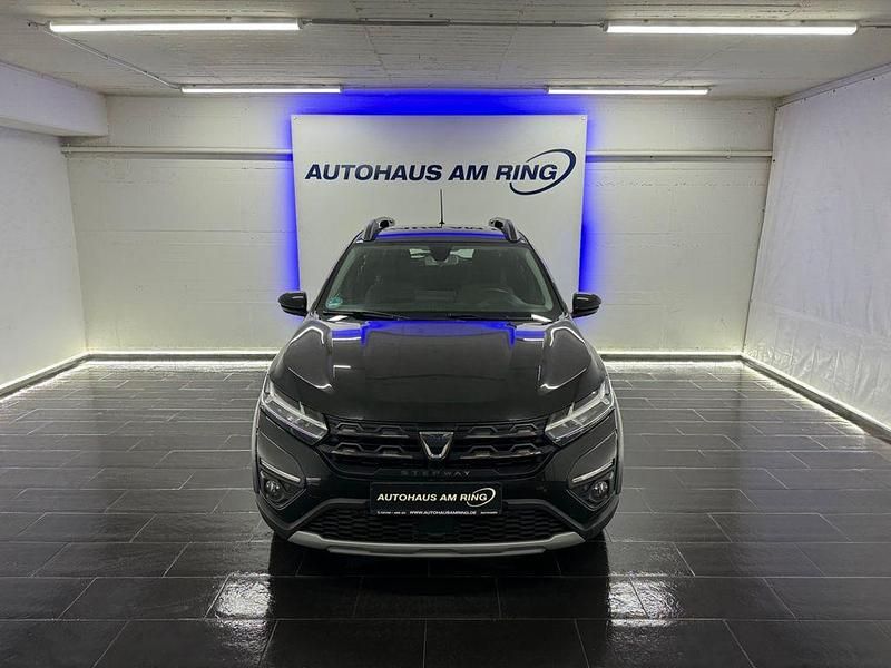 Gebraucht Dacia Sandero Stepway 101 PS (74 kW) 2022 Schwarz SUV