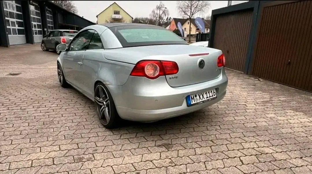 Second-hand VW Eos 2005 Cabrio