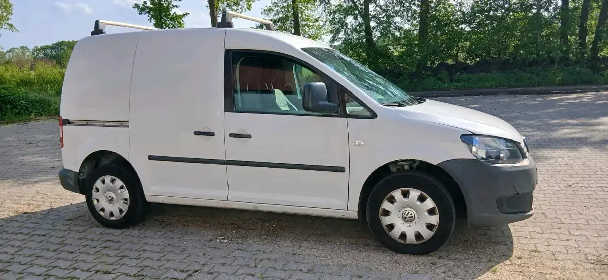 Usado VW Caddy 75 HP (55 kW) 2012 Branco Monovolume