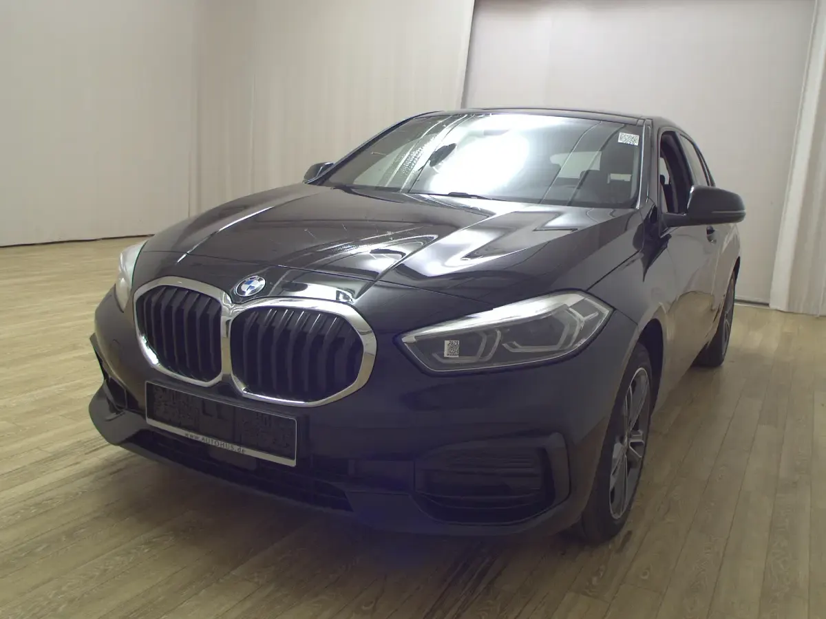 Gebraucht BMW 120 Sport Line 190 PS (139 kW) 2022 Schwarz Limousine