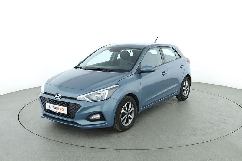 Blau Gebraucht 2018 Hyundai i20 Select Limousine | 11.750 € (Etwas zu teuer) - Bild 1/3