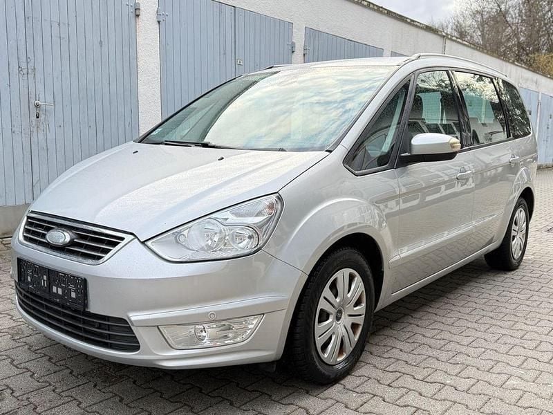 Gebraucht Ford Galaxy Trend 116 PS (85 kW) 2011 Silber Van / Kleinbus