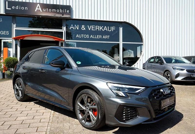 Grau Gebraucht 2021 Audi A3 Sportback e-tron S-Line Limousine | 29.000 € (Etwas zu teuer) - Bild 1/4