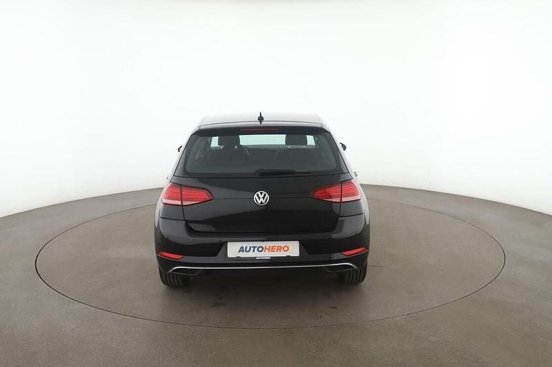 Gebraucht VW Golf VII Comfortline 150 PS (110 kW) 2019 Schwarz Limousine