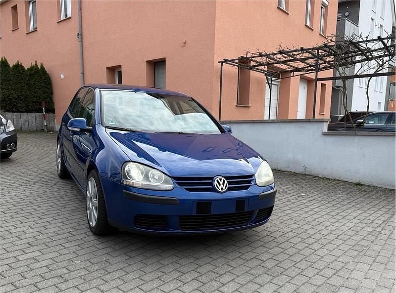 Second-hand VW Golf V 105 CP (77 kW) 2004 Albastru Hatchback