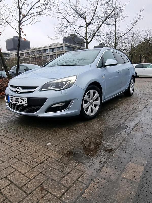 Grau Gebraucht 2014 Opel Astra OPC Kombi | 3.999 € (Guter Preis) - Bild 1/4