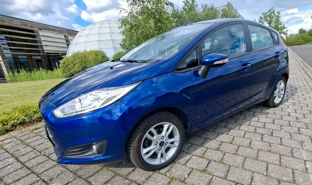 Gebraucht Ford Fiesta Celebration 82 PS (60 kW) 2017 Blau Kleinwagen