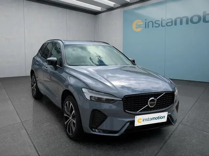 Gebraucht Volvo XC60 Plus 250 PS (183 kW) 2023 Grau SUV
