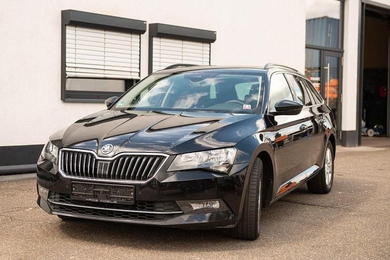 Gebraucht Skoda Superb Active 150 PS (110 kW) 2017 Schwarz Kombi