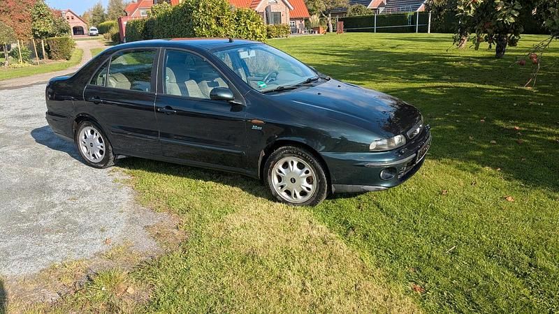 Grün Gebraucht 1997 Fiat Marea Limousine | 1.800 € - Bild 1/4