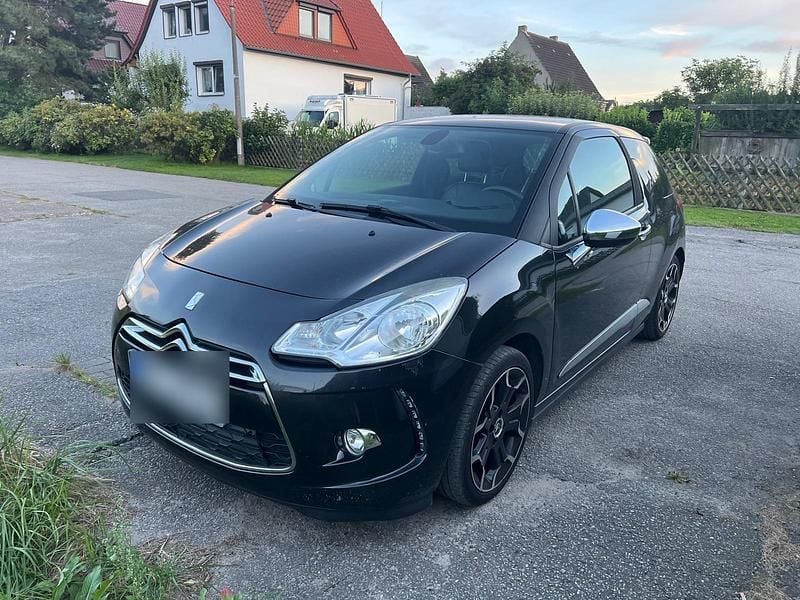 Schwarz Gebraucht 2011 Citroën DS3 Kleinwagen | 4.399 € (Fairer Preis) - Bild 1/4