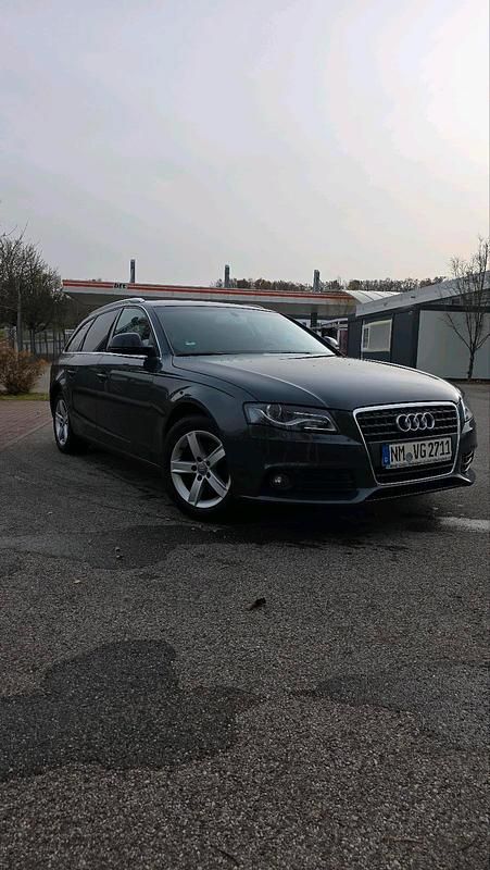 Grau Gebraucht 2009 Audi A4 Kombi | 7.500 € (Fairer Preis) - Bild 1/4