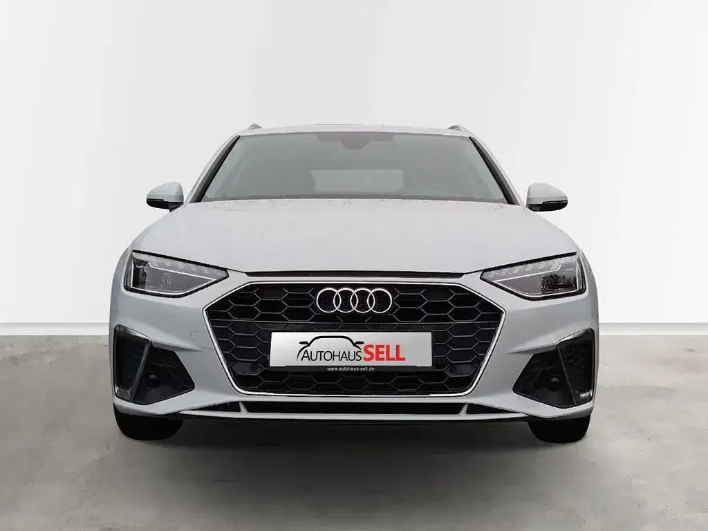 Gebraucht Audi A4 S-Line 204 PS (150 kW) 2023 Weiß Kombi