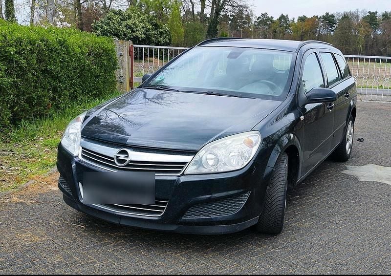 Usata Opel Astra 110 CV (80 kW) 2008 Nero Station wagon