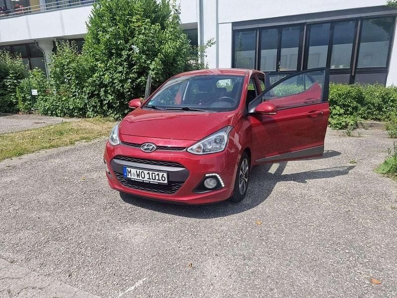 Rot Gebraucht 2015 Hyundai i10 Style Kleinwagen | 4.900 € (Guter Preis) - Bild 1/4