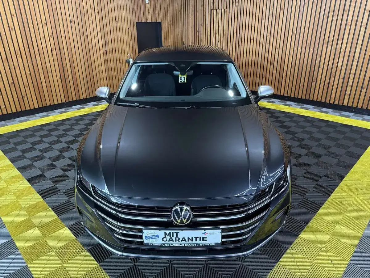 Gebraucht VW Arteon 150 PS (110 kW) 2023 Mangangrau Kombi