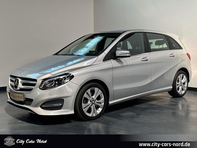 Silber Gebraucht 2016 Mercedes B200 Van / Kleinbus | 12.999 € (Guter Preis) - Bild 1/4