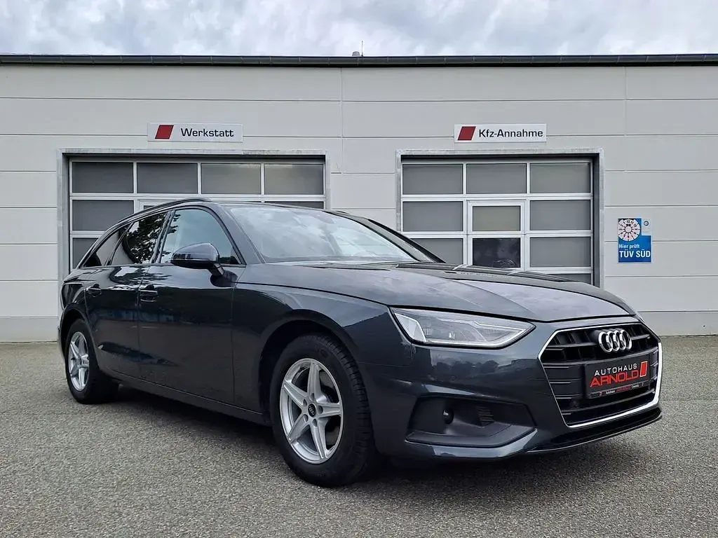 Gebraucht Audi A4 163 PS (119 kW) 2022 Grau Kombi