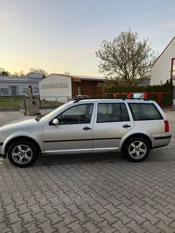 Brugt VW Golf IV Basis 101 HK (74 kW) 2004 Sølv Stationcar