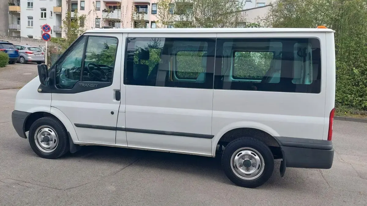 Used Ford Transit 101 HP (74 kW) 2013 White Minivan
