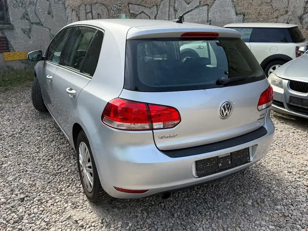 Gebraucht VW Golf VII Trendline 105 PS (77 kW) 2012 Silber Limousine