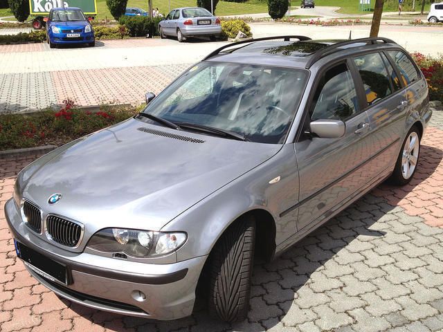 Gebraucht BMW 320 150 PS (110 kW) 2003 Silber Kombi