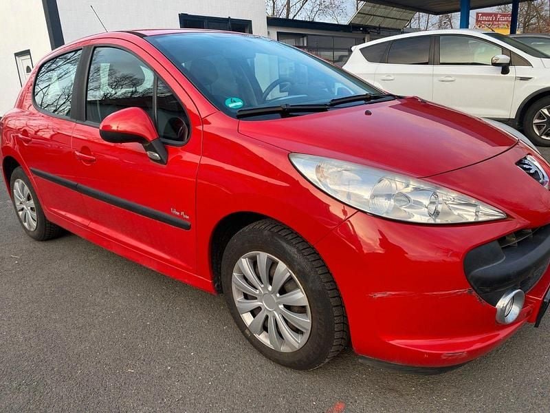 Gebraucht Peugeot 207 Urban Move 95 PS (69 kW) 2009 Rot Kleinwagen